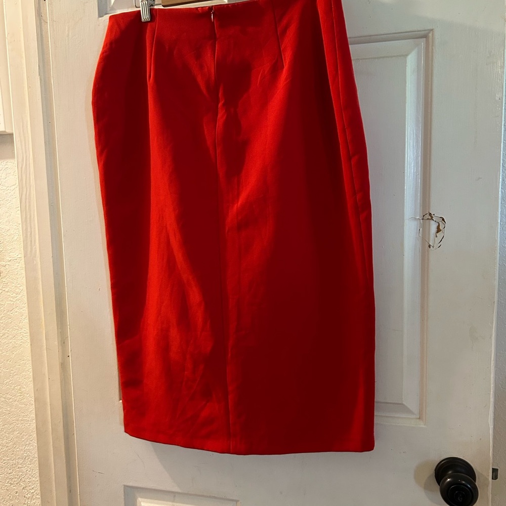 Zara Red Pencil Skirt with Gold Buttons - Picture 2 of 2